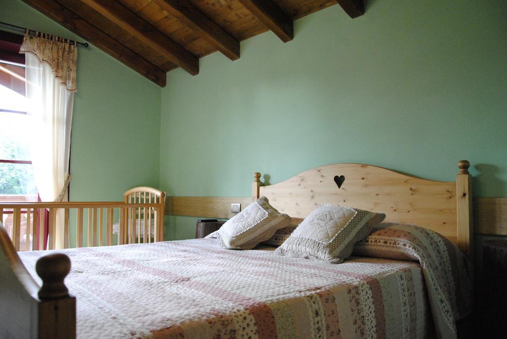 Le Antiche Orme Bed and Breakfast Pievepelago Δωμάτιο φωτογραφία